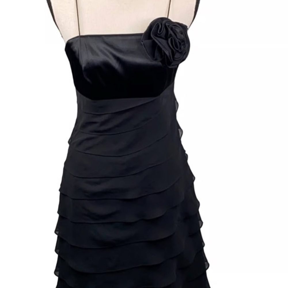 Elegant Black Strapless Dress